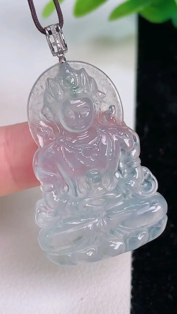 天然A货翡翠种飘花度母吊坠，尺寸38.2-25-4，重量:7.00g
7月17日