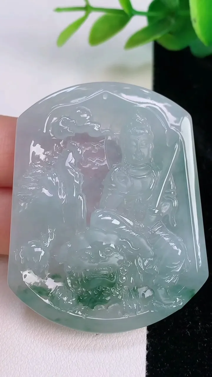 天然A货翡翠文殊菩萨吊坠，尺寸52-42-5.8，重量:27.75g
7月17日