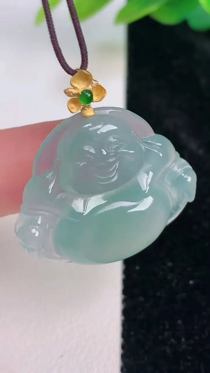 天然A货翡翠佛公吊坠，尺寸26.7-29-5.6，重量:6.86g
7月17日