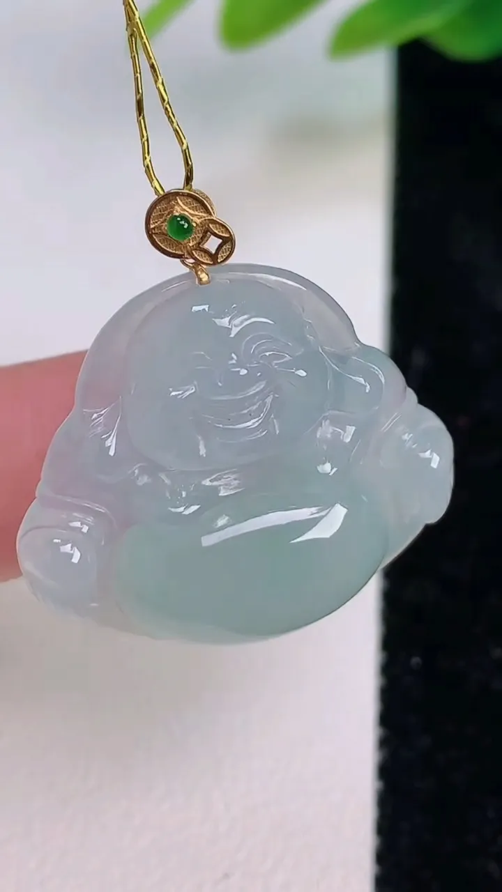 天然A货翡翠佛公吊坠，尺寸23.6-26.6-5.7，重量:5.50g
7月17日