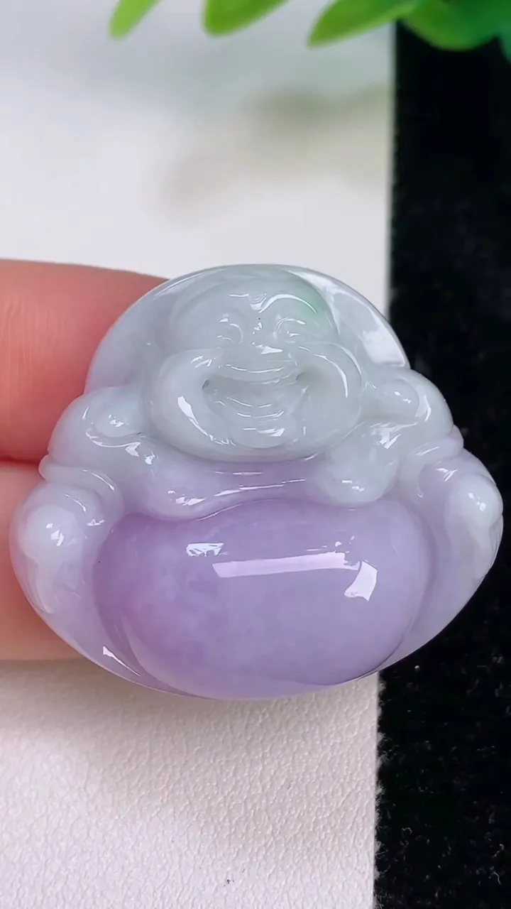 天然A货翡翠春带彩紫罗兰佛公吊坠，尺寸31.8-35.4-10，重量:16.94g
7月17日