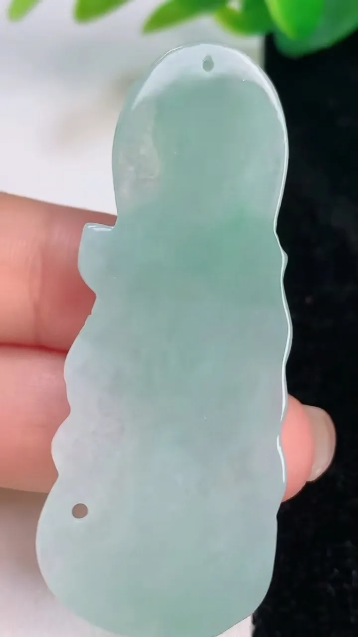 天然A货翡翠普贤菩萨吊坠，尺寸57.6-23-5，重量:13.54g
7月17日