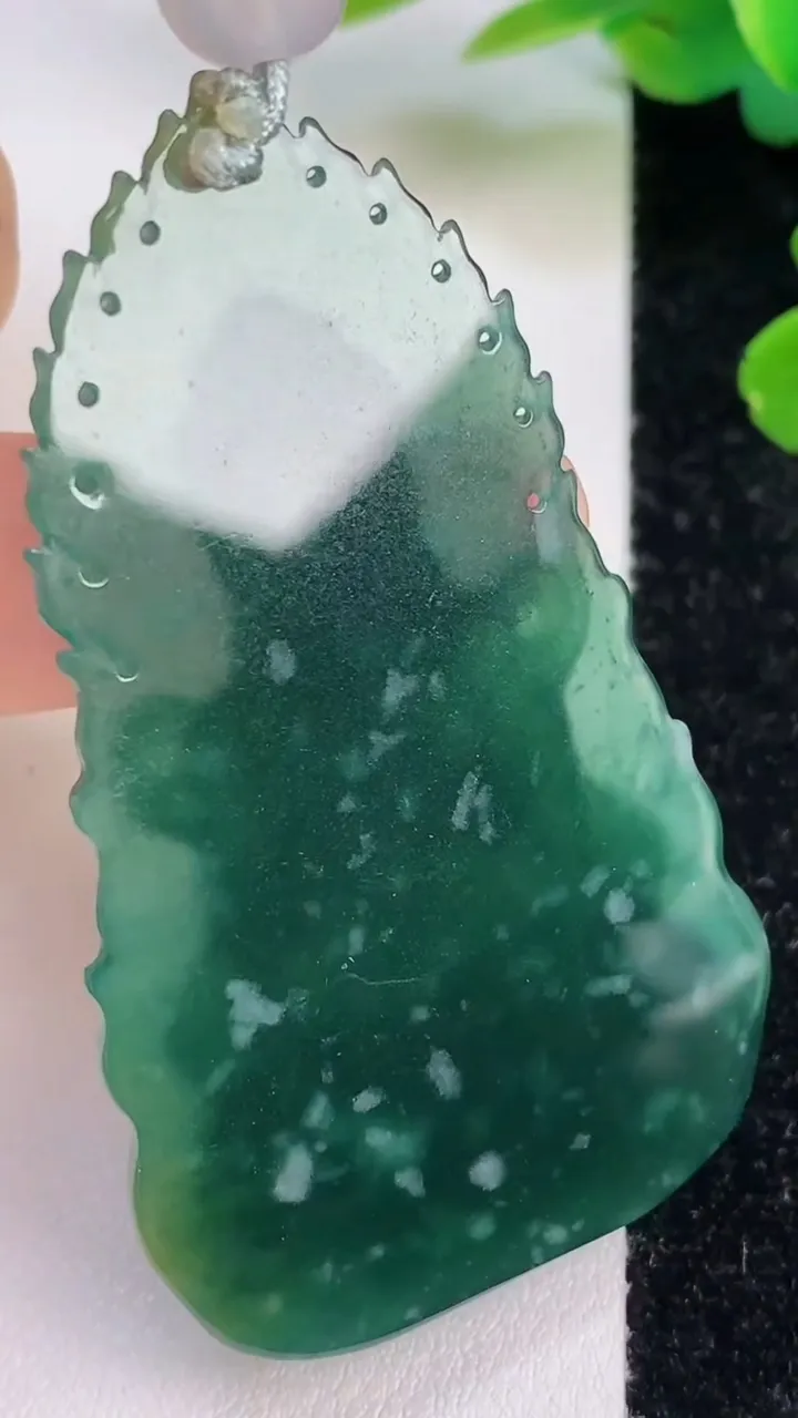 天然A货翡翠蓝水度母吊坠，尺寸60-35-7.6，重:21.06g
7月17日