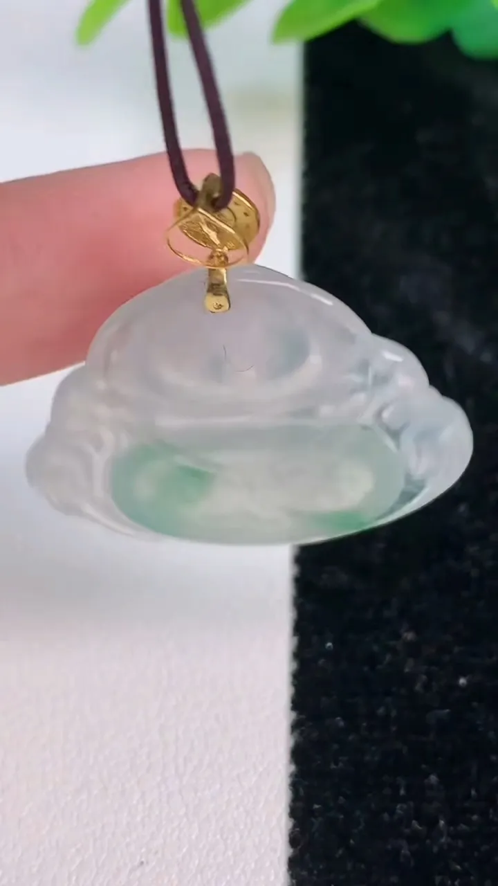 天然A货翡翠佛公吊坠，尺寸25.2-30-5，重量:6.10g
7月17日
