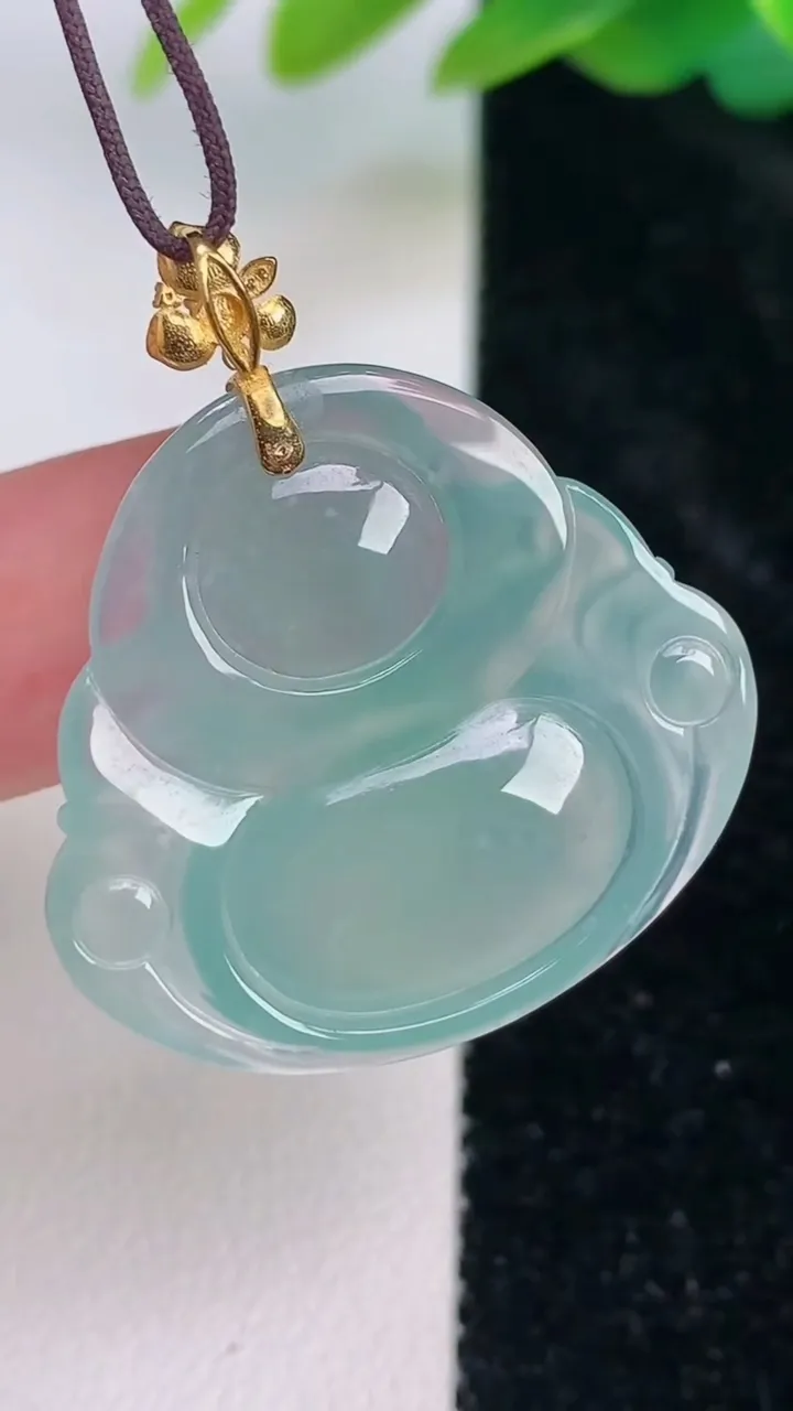 天然A货翡翠佛公吊坠，尺寸26.7-29-5.6，重量:6.86g
7月17日