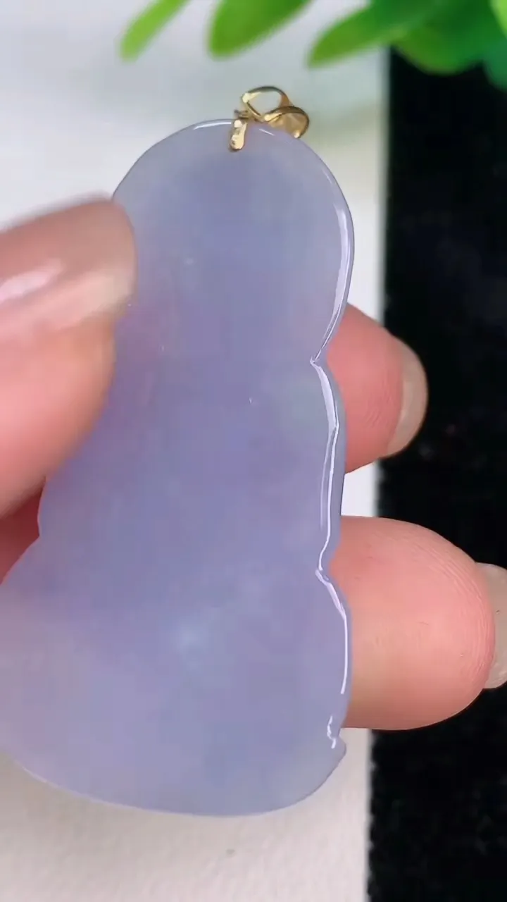 天然A货翡翠18K金紫罗兰观音菩萨吊坠，尺寸42.3-22.2-4.2，重量:7.95g
7月17日
