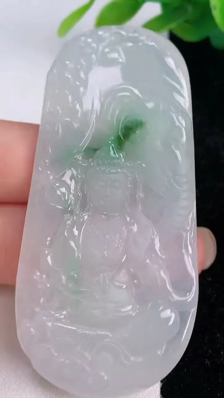天然A货翡翠普贤菩萨吊坠，尺寸65.5-32.2-5，重量:23.90g
7月17日