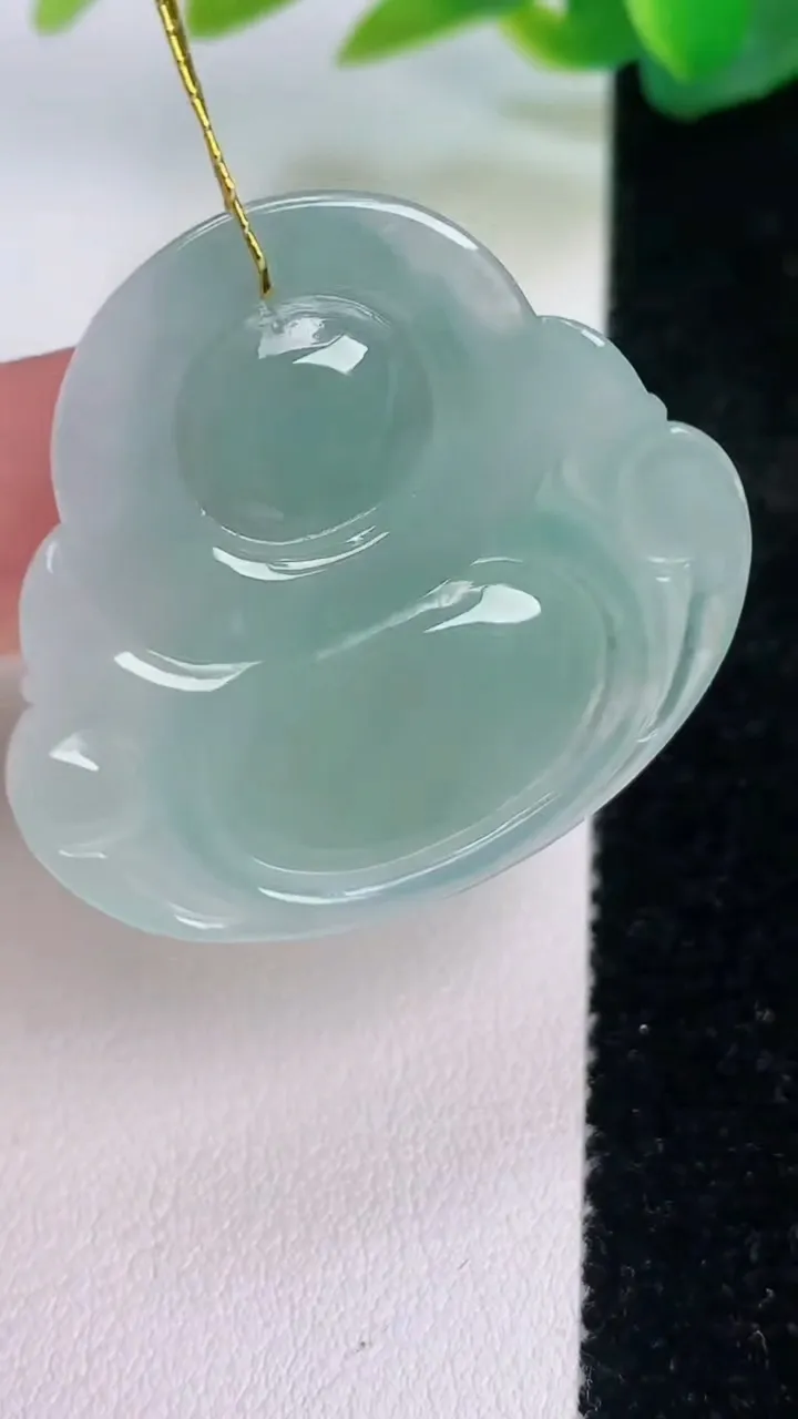 天然A货翡翠佛公吊坠，尺寸33.3-36-5.8，重量:10.07g
7月17日
