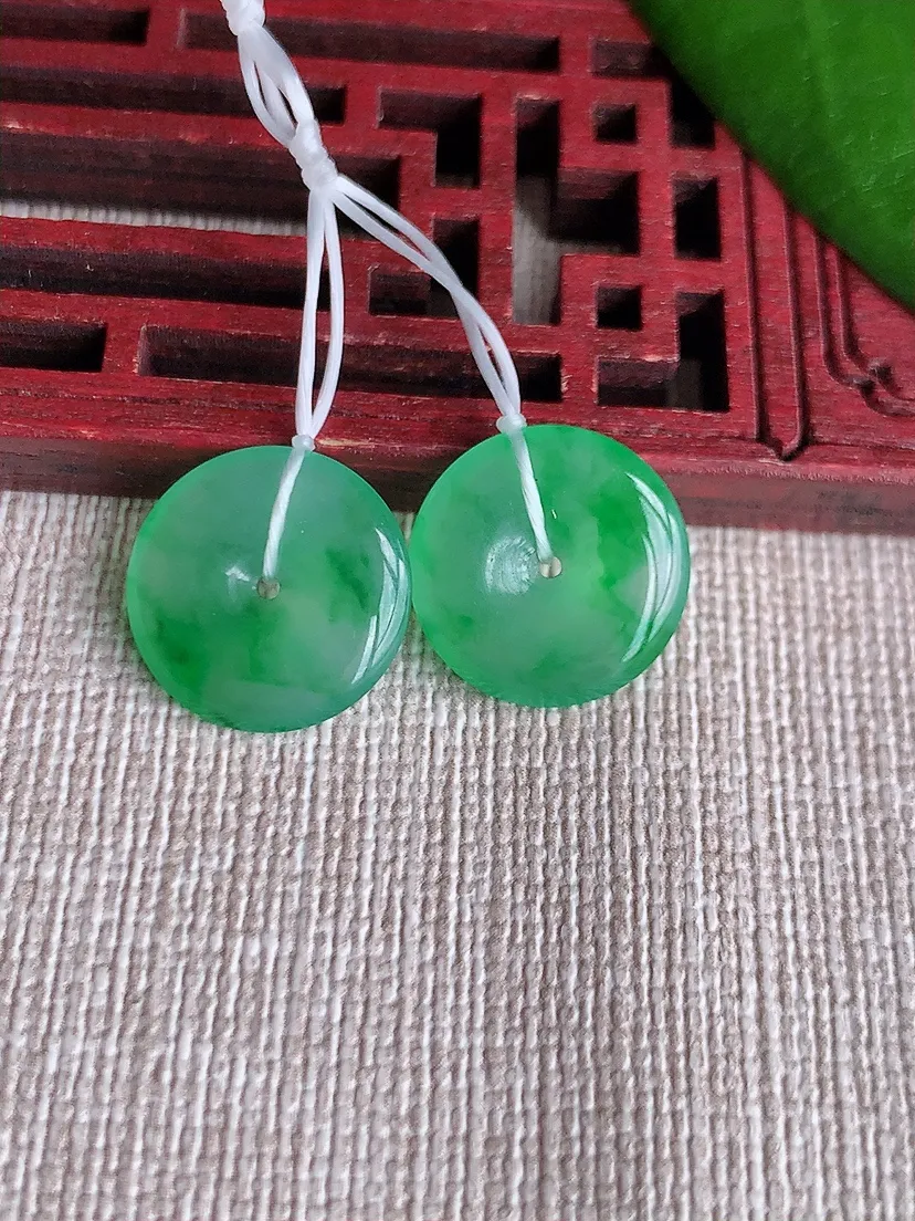 天然A货翡翠飘绿平安扣吊坠一对尺寸14×2.7m量2.40g 0715
