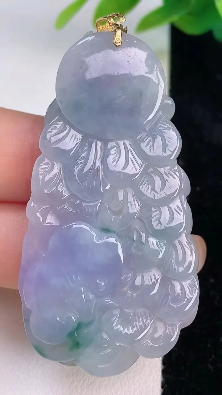 天然A货翡翠18k金紫罗兰飘花凤凰吊坠，尺寸52-28.4-6.8，重量:17.47g
7月17日