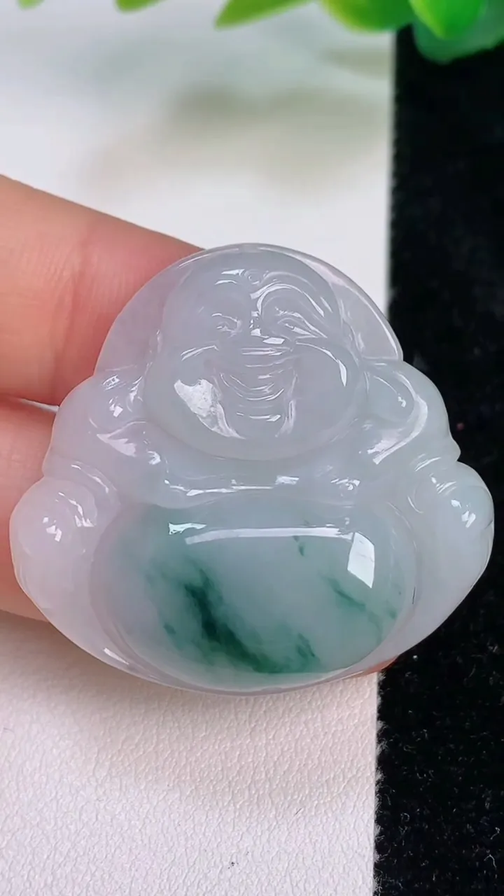 天然A货翡翠飘花佛公吊坠，尺寸34-36.3-6，重量:11.38g
7月17日