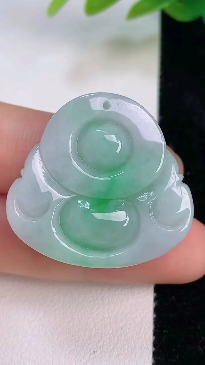天然A货翡翠佛公吊坠，尺寸28.8-31-11.7，重量:16.24g
7月17日