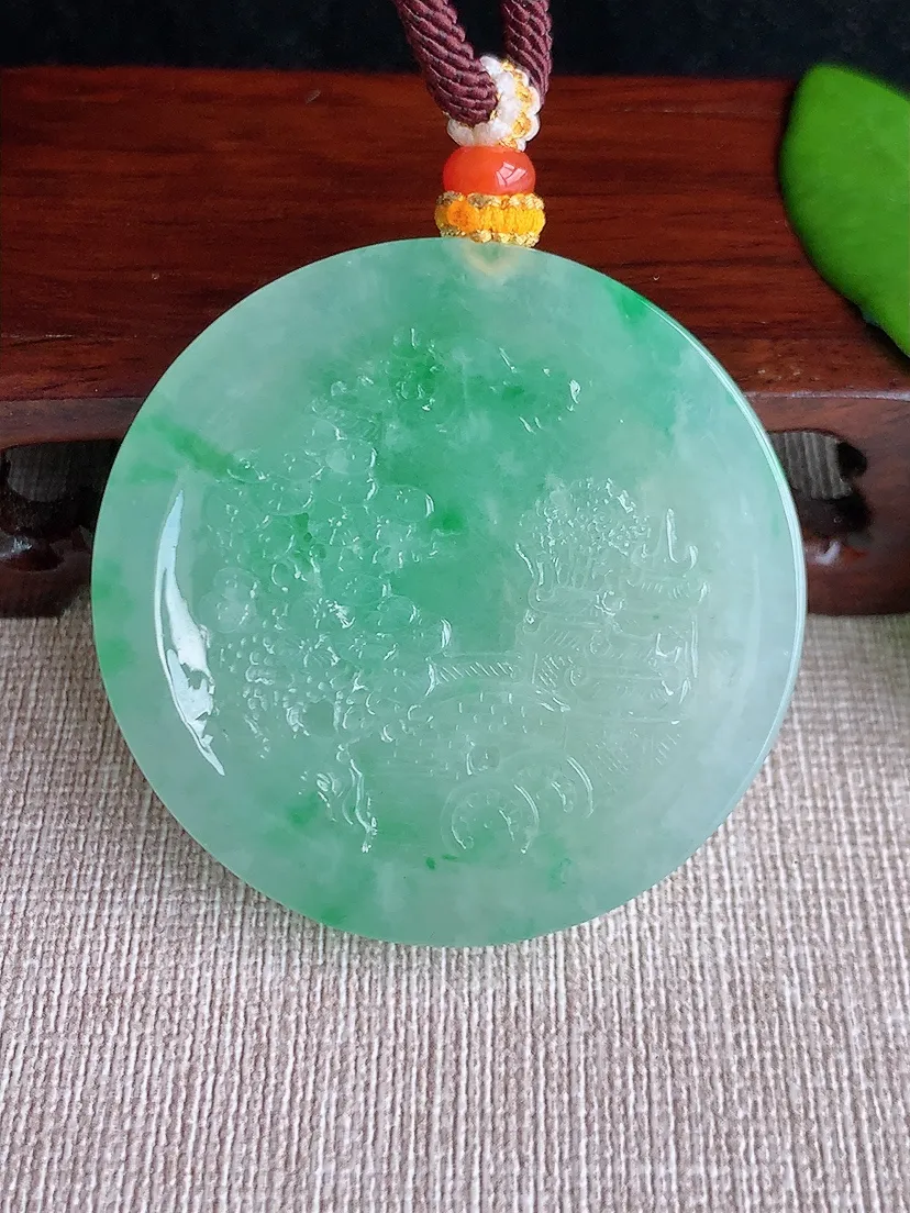 天然A货翡翠飘绿意境山水牌吊坠 尺寸47.7×10.4m量50.65g 0715