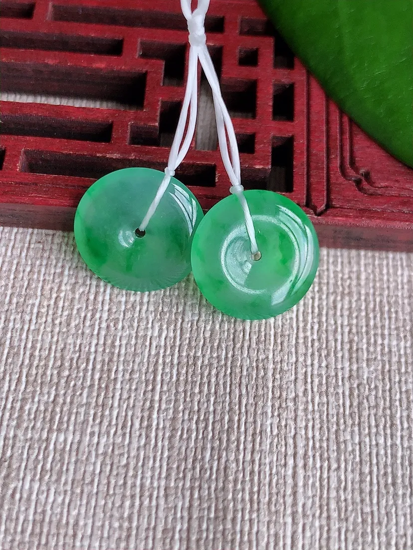 天然A货翡翠飘绿平安扣吊坠一对尺寸14×2.7m量2.40g 0715