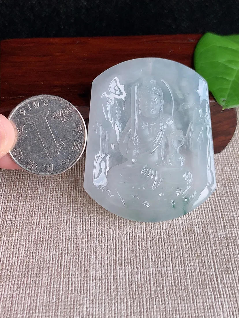 天然A货翡翠飘花一刀切不动明王吊坠尺寸50.5×40.4×5.6m量25.70g 0717
