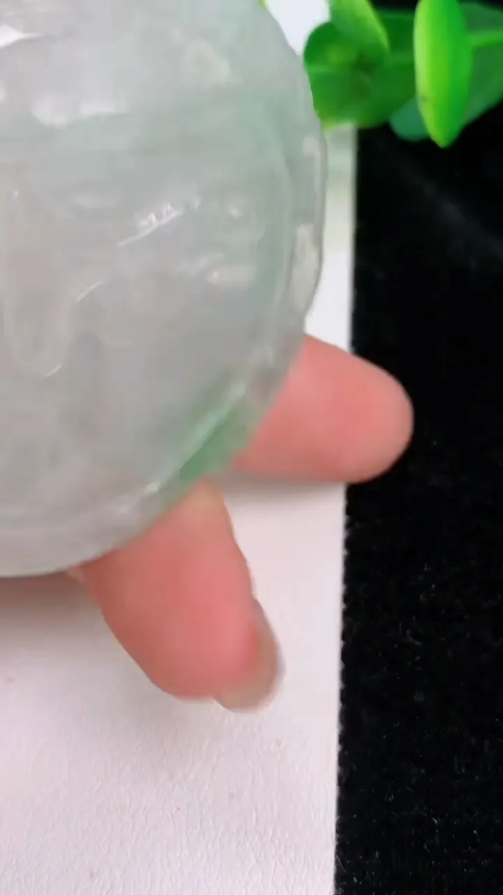 天然A货翡翠文殊菩萨吊坠，尺寸51-50.5-5.5，重:24.58g
7月18日