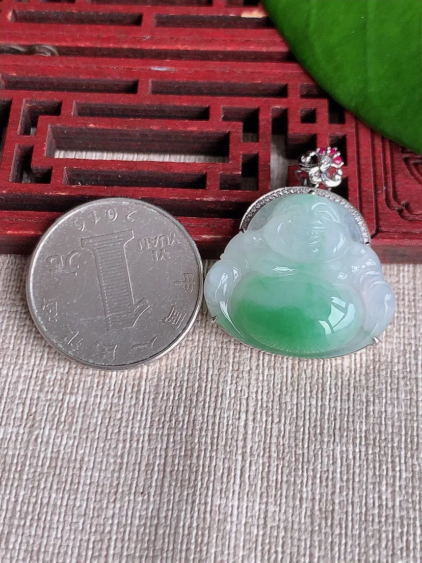 天然A货翡翠18K金伴飘绿佛公吊坠尺寸31×22.7×26.2×7.7m量6.88g 0717