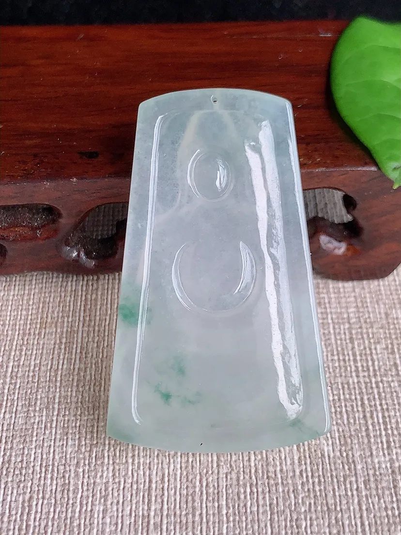 天然A货翡翠飘花大势至菩萨吊坠尺寸50.2×30.8×4.8m量17.04g 0717