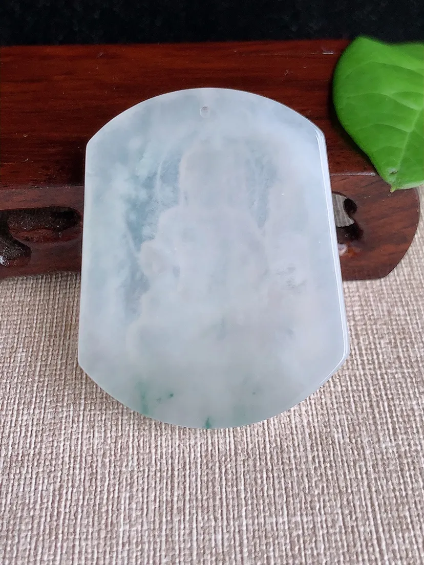 天然A货翡翠飘花一刀切不动明王吊坠尺寸50.5×40.4×5.6m量25.70g 0717