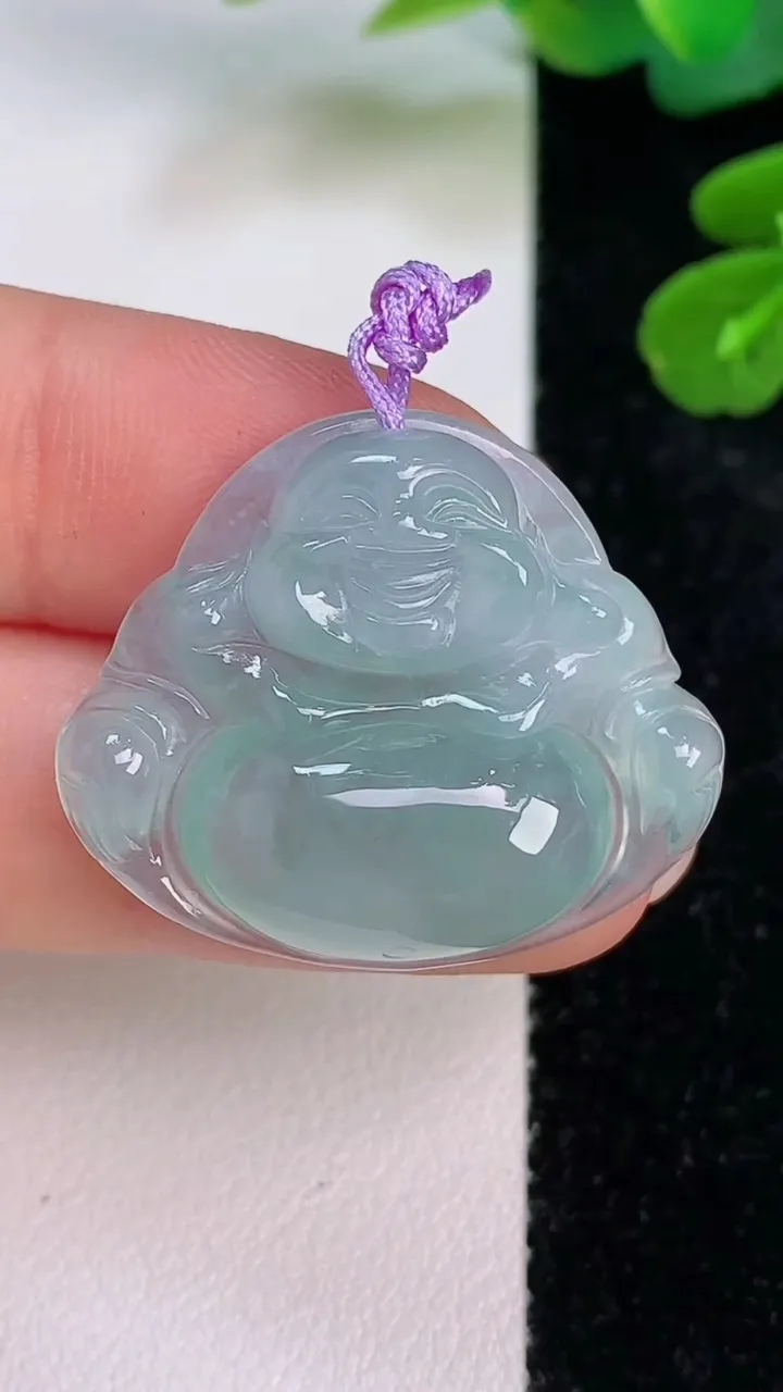 天然A货翡翠佛公吊坠，尺寸25-29.6-5.7，重量:6.35g
7月18日