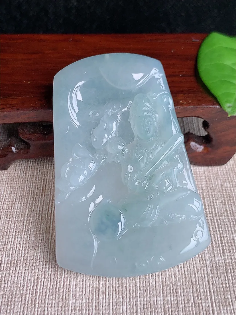 天然A货翡翠淡紫罗兰虚空藏菩萨吊坠尺寸61.3×40.4×5.3m量31.22g 0717