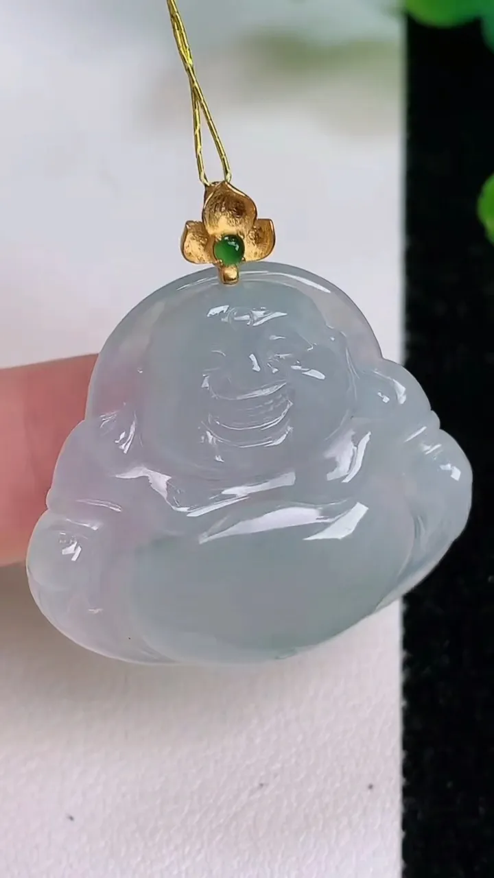 天然A货翡翠18k金飘花佛公吊坠，尺寸29.6-31.6-5.7，重量:7.88g
7月18日