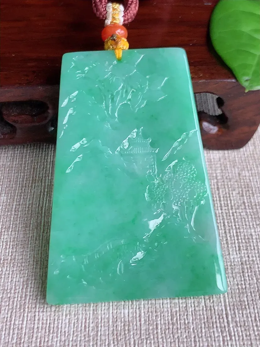 天然A货翡翠满绿意境山水牌吊坠 尺寸57.7×39.3×5.8m量38.26g 0717
