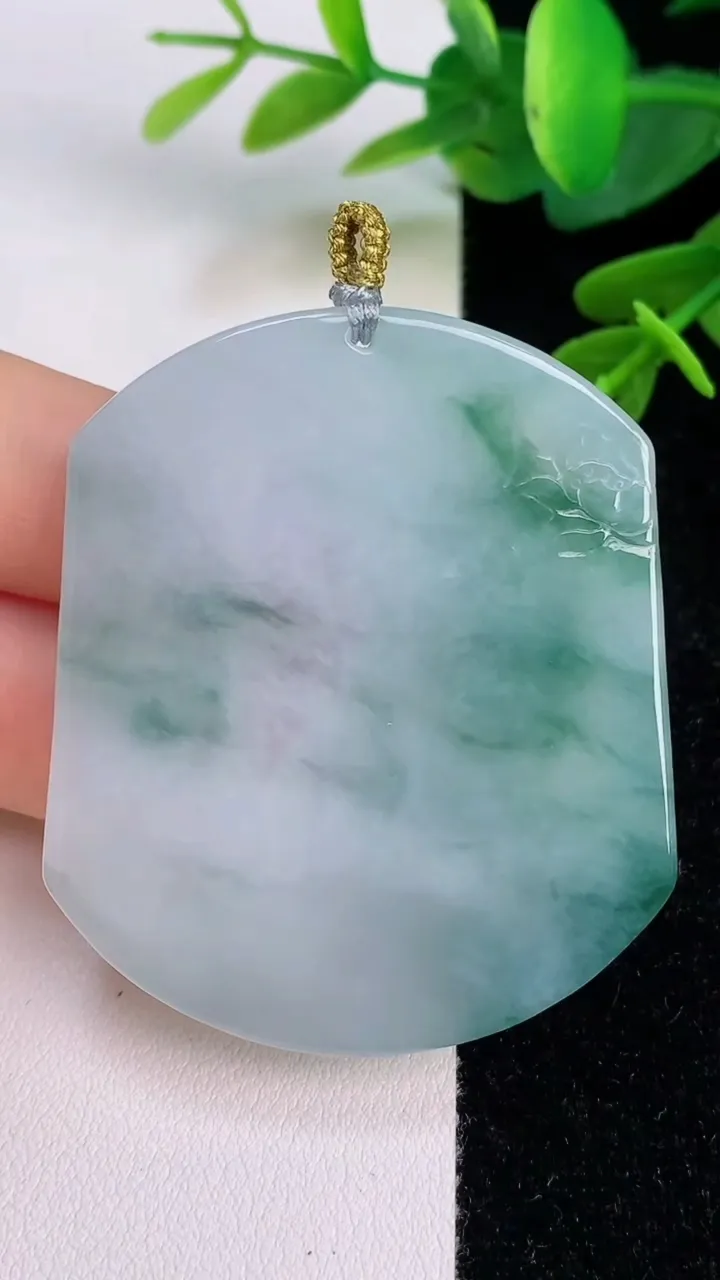天然A货翡翠飘花生肖虎吊坠，尺寸50.8-42.5-5.8，重量:29.13g
7月18日