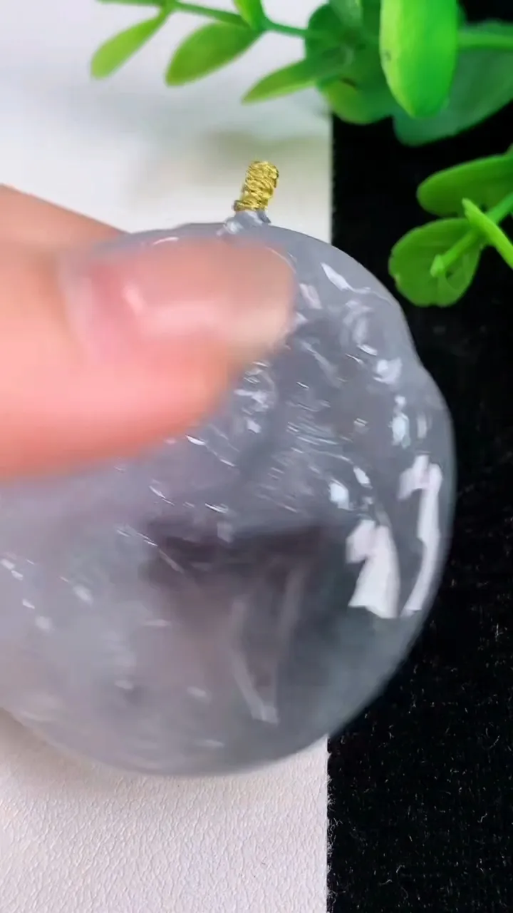 天然A货翡翠馗吊坠，尺寸50-48.3-7，重量:37.00g
7月18日