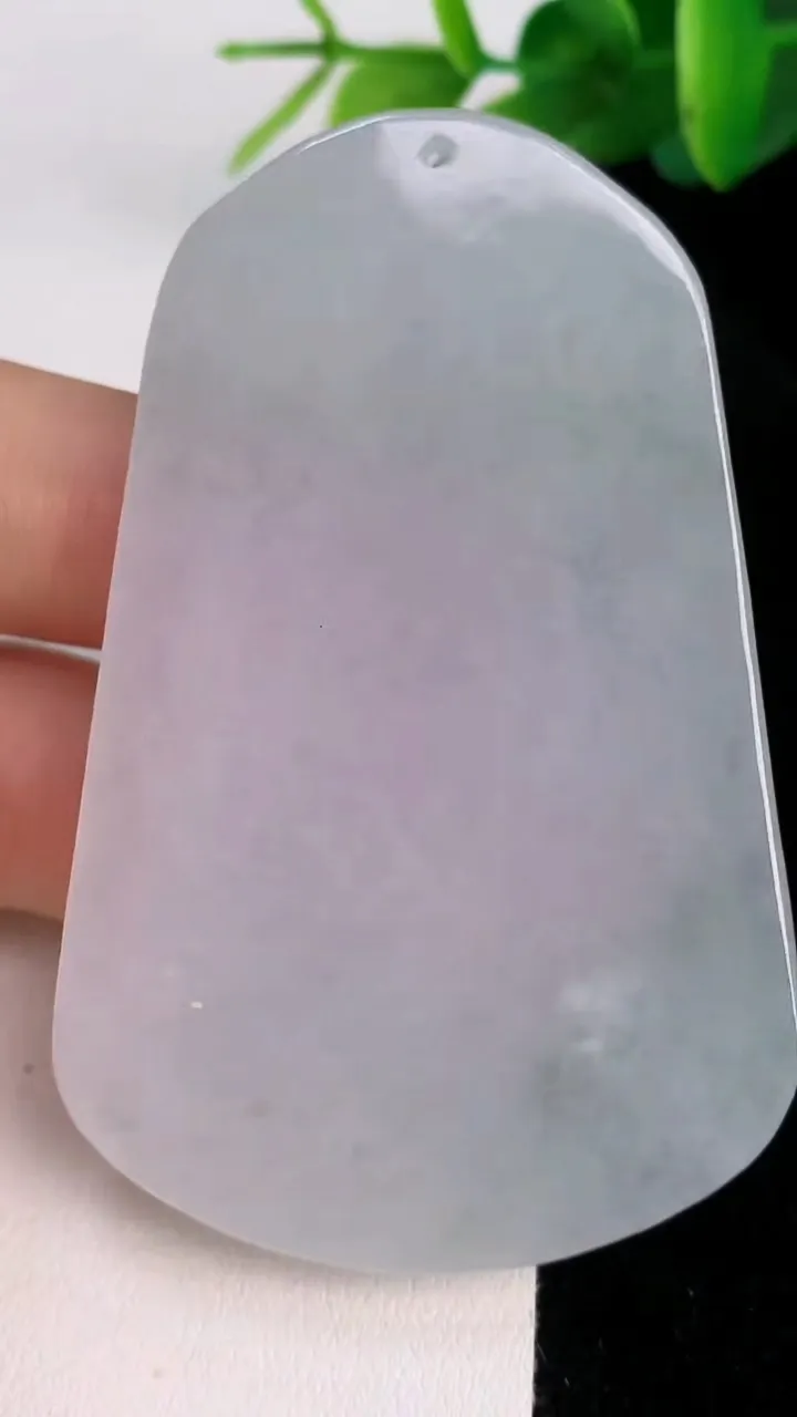 天然A货翡翠飘花普贤菩萨吊坠，尺寸66.3-43-5.6，重量:33.36g
7月18日