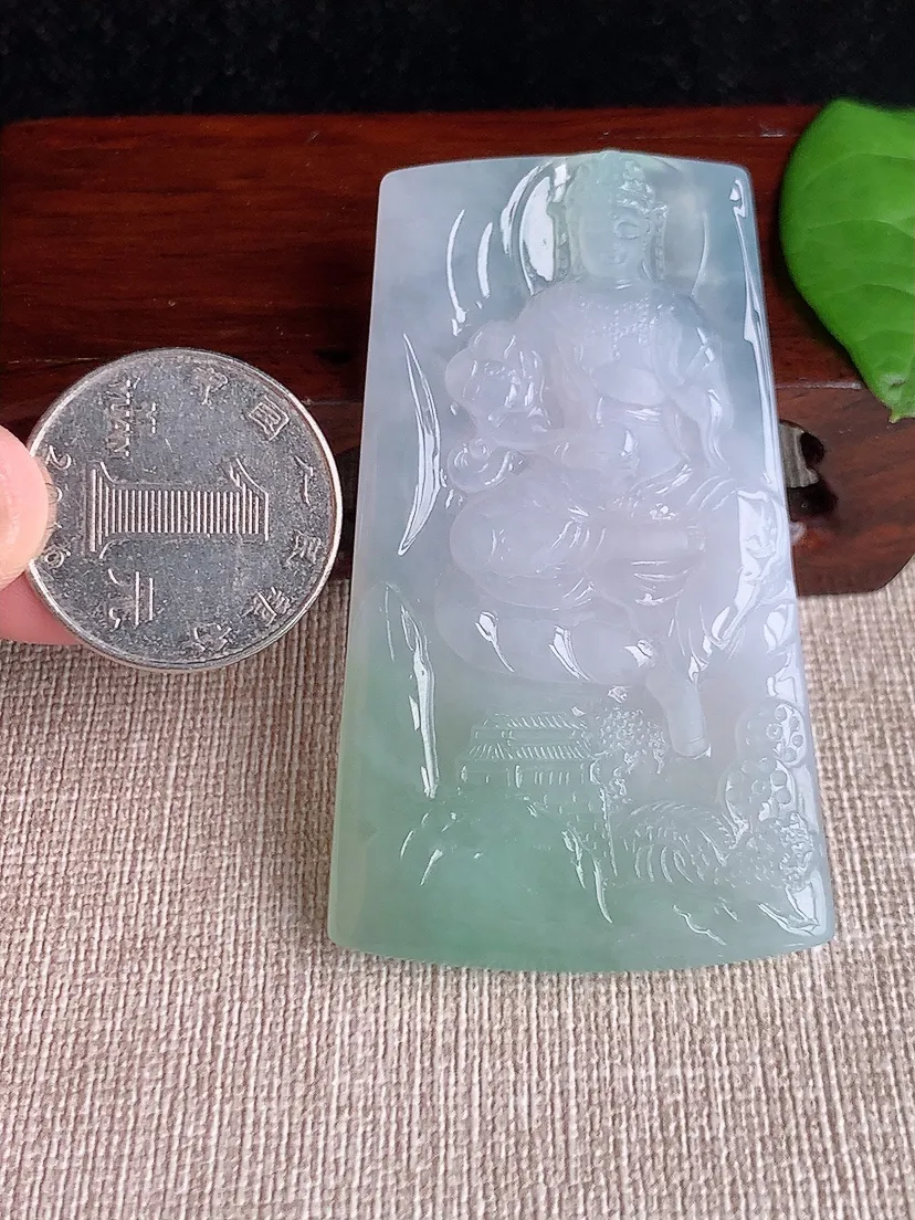 天然A货翡翠晴水大势至菩萨吊坠尺寸63.2×37.3×5.5m量32.00g 0717