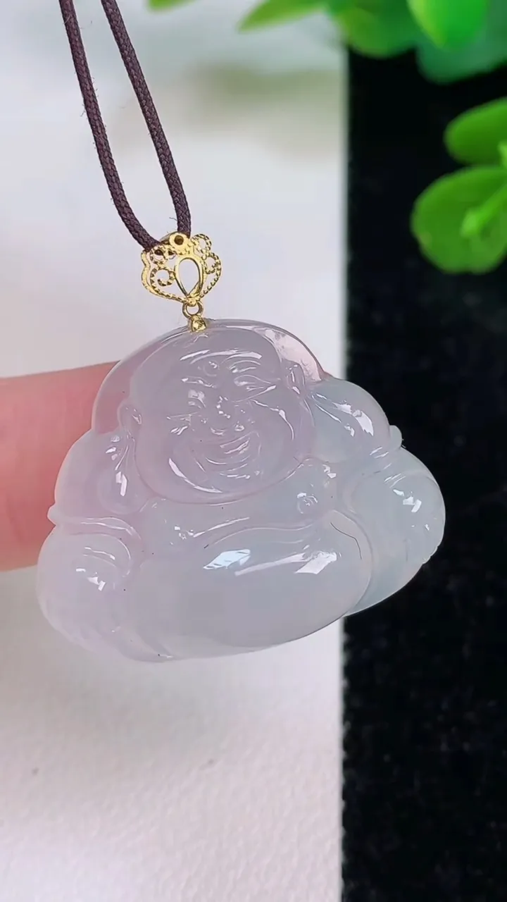 天然A货翡翠佛公吊坠，尺寸22.6-28-5.7，重量:6.23g
7月18日