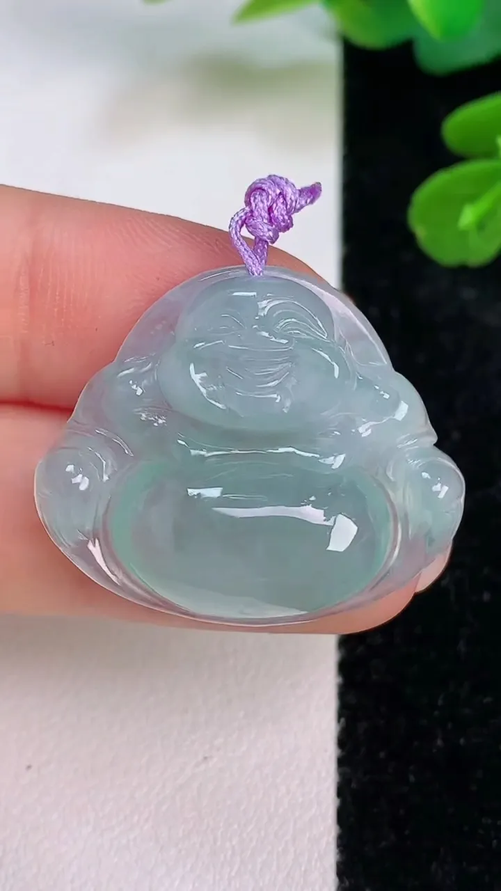 天然A货翡翠佛公吊坠，尺寸25-29.6-5.7，重量:6.35g
7月18日