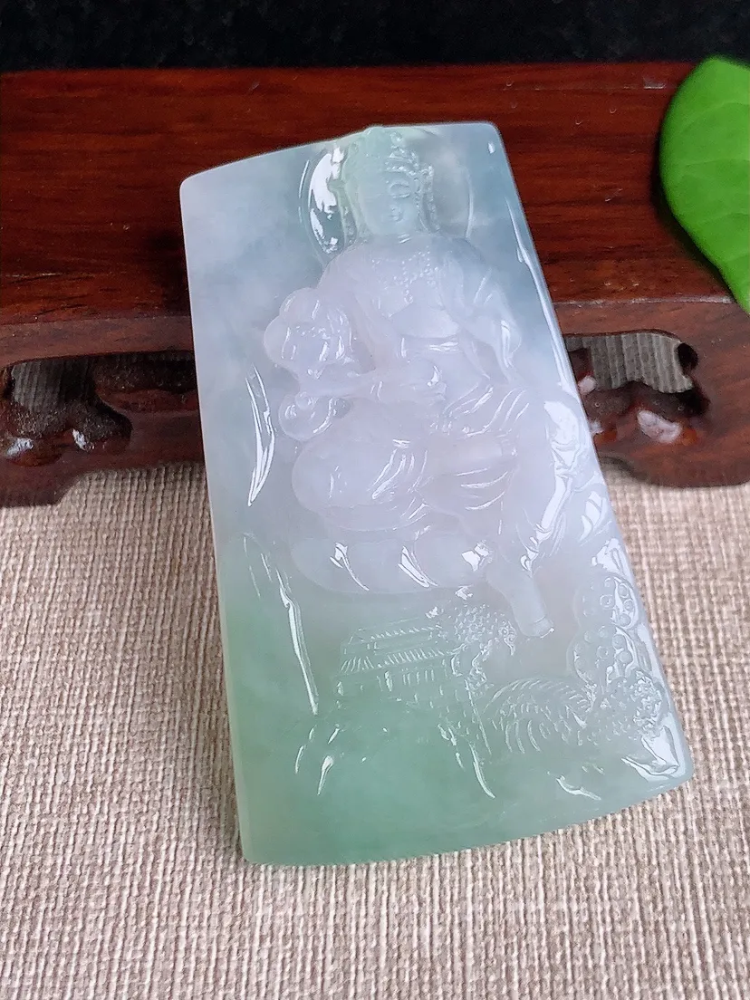 天然A货翡翠晴水大势至菩萨吊坠尺寸63.2×37.3×5.5m量32.00g 0717