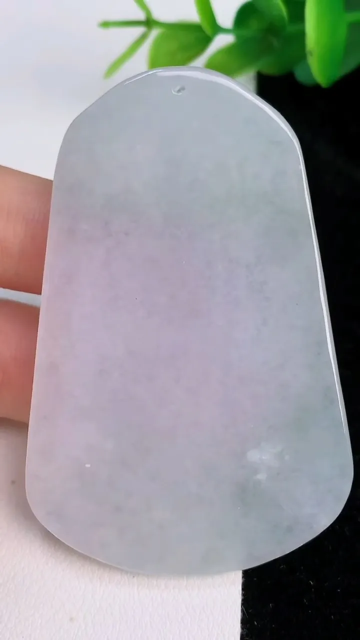 天然A货翡翠飘花普贤菩萨吊坠，尺寸66.3-43-5.6，重量:33.36g
7月18日