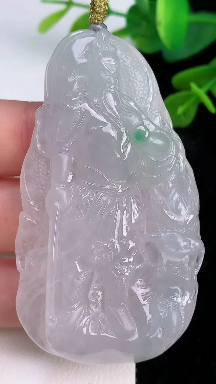 天然A货翡翠祥龙关公吊坠，尺寸62.4-35-8.4，重量:37.47g
7月18日