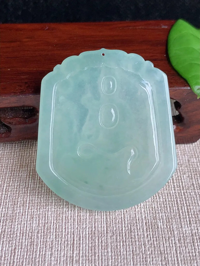 天然A货翡翠晴水普贤菩萨吊坠尺寸47×41×4.7m量20.90g 0718