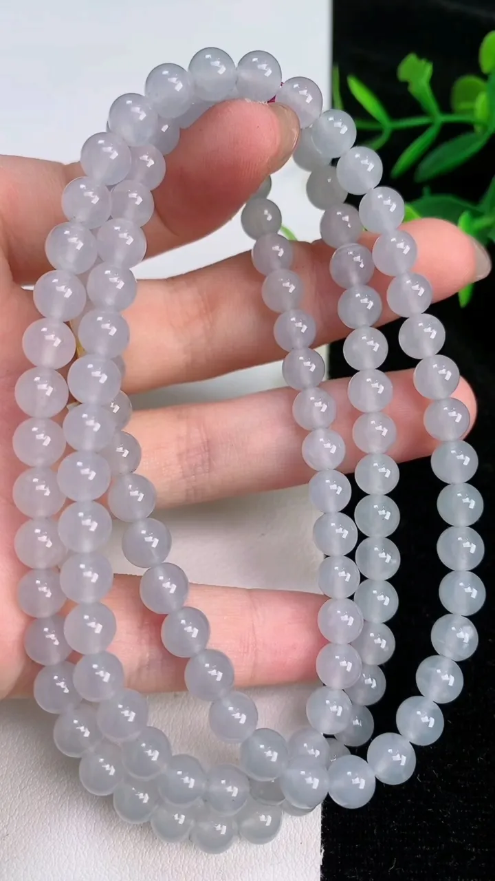 天然A货翡翠种圆珠项链，尺寸6-112颗，重量:45.87g7月19日
工厂直销收藏佳品,种好水足，色泽均匀，有种有色，上手高大气！