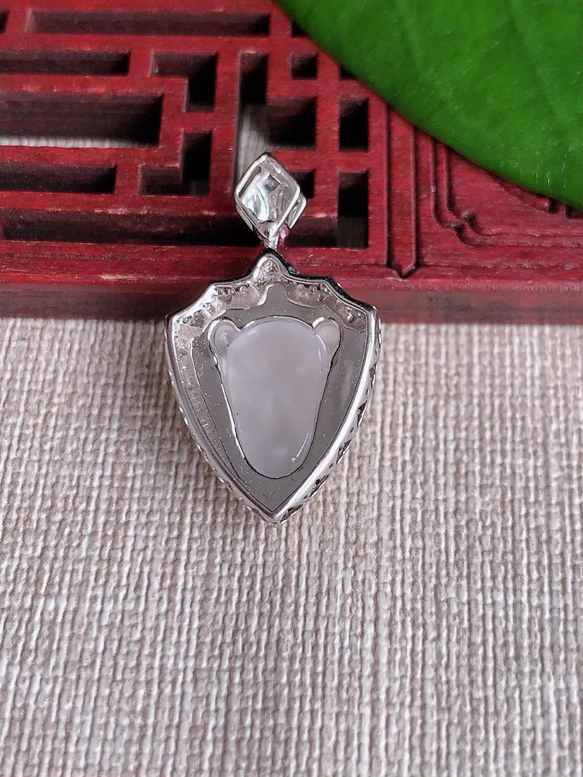 天然A货翡翠18K金伴白月光龙头吊坠尺寸29×16.2×7裸石12×10m量2.70g 0718