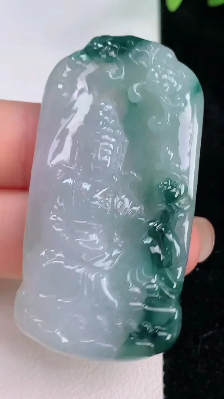 天然A货翡翠飘花观音菩萨吊坠，尺寸59-32-11，重:21.43g
7月19日