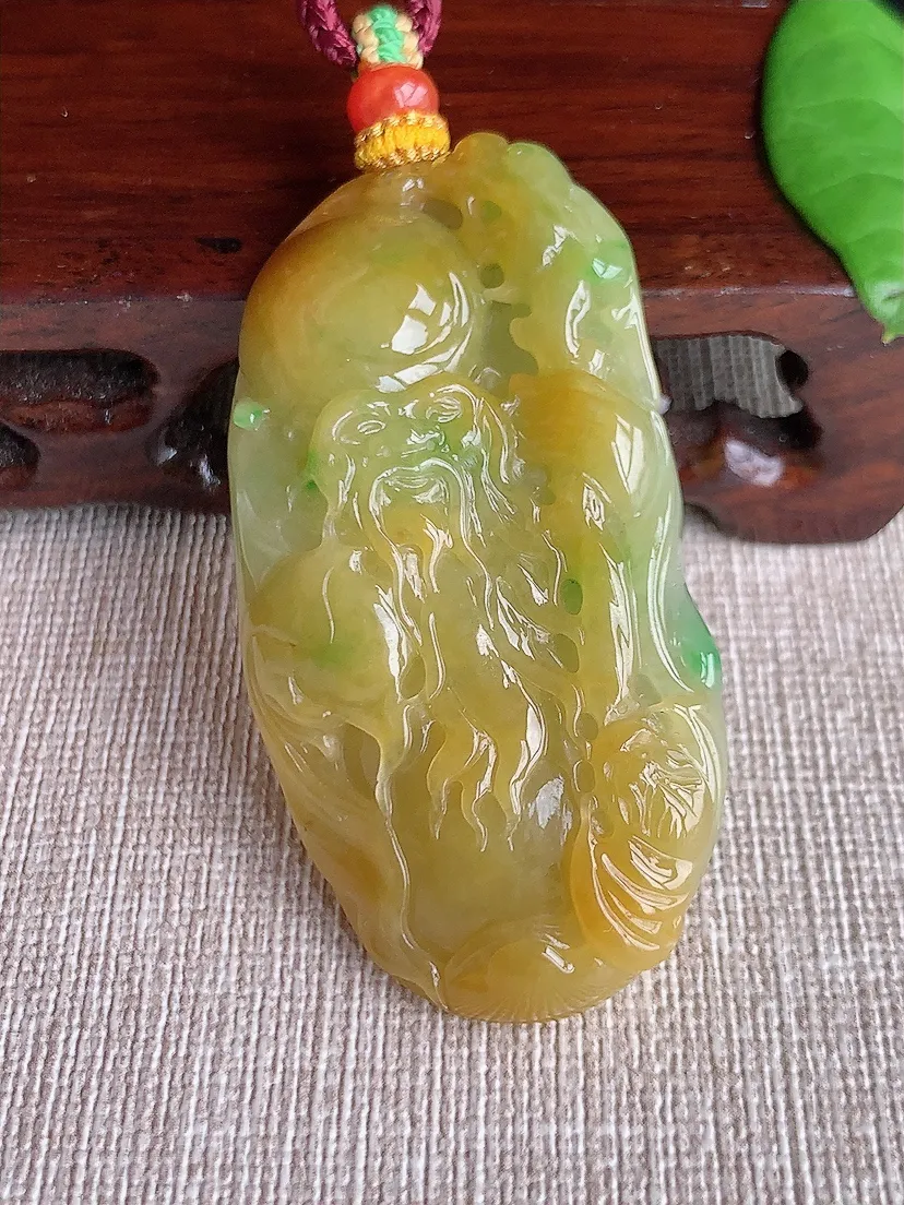 天然A货翡翠冰润黄加绿双彩寿星翁吊坠 尺寸53.8×28×9m量32.22g 0718