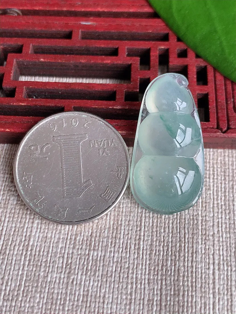 天然A货翡翠飘花四季豆福豆平安豆镶嵌件尺寸30×15×8.8m量6.12g 0718