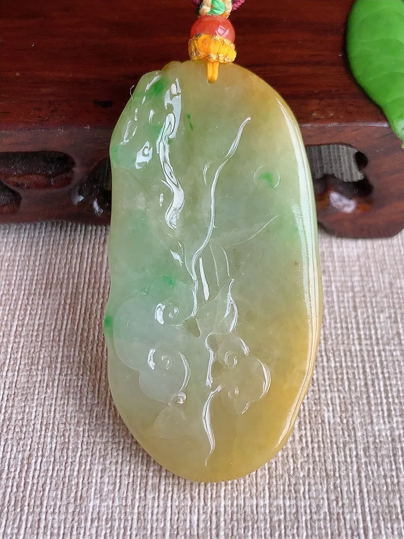 天然A货翡翠冰润黄加绿双彩寿星翁吊坠 尺寸53.8×28×9m量32.22g 0718