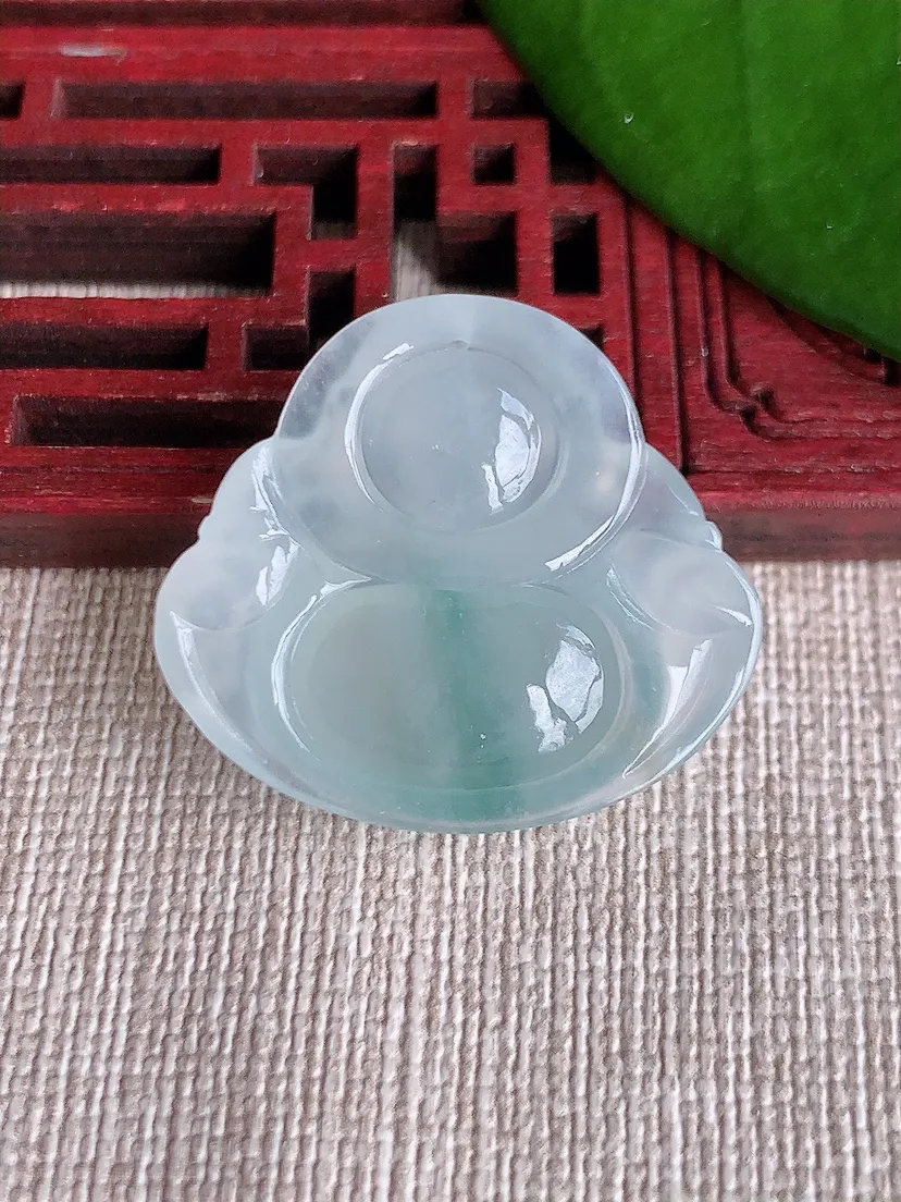 天然A货翡翠飘花佛公吊坠尺寸25.7×28.8×6.2m量7.10g 0718