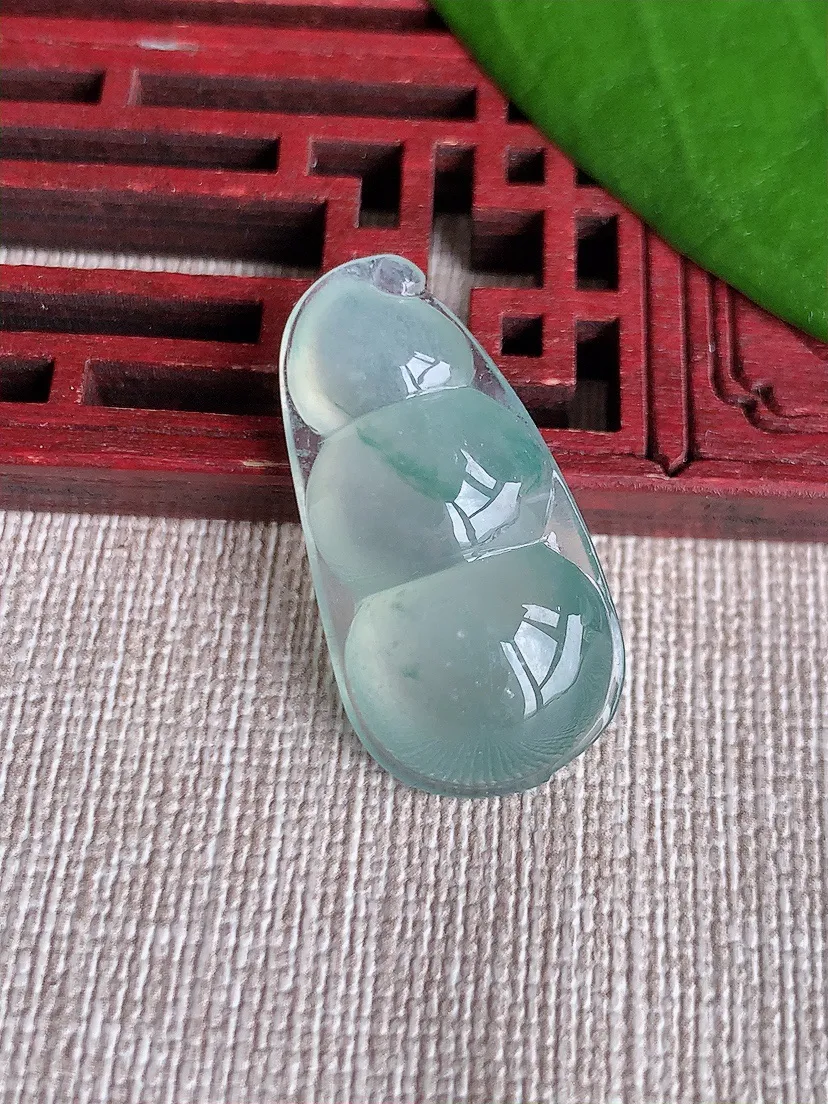 天然A货翡翠飘花四季豆福豆平安豆镶嵌件尺寸30×15×8.8m量6.12g 0718