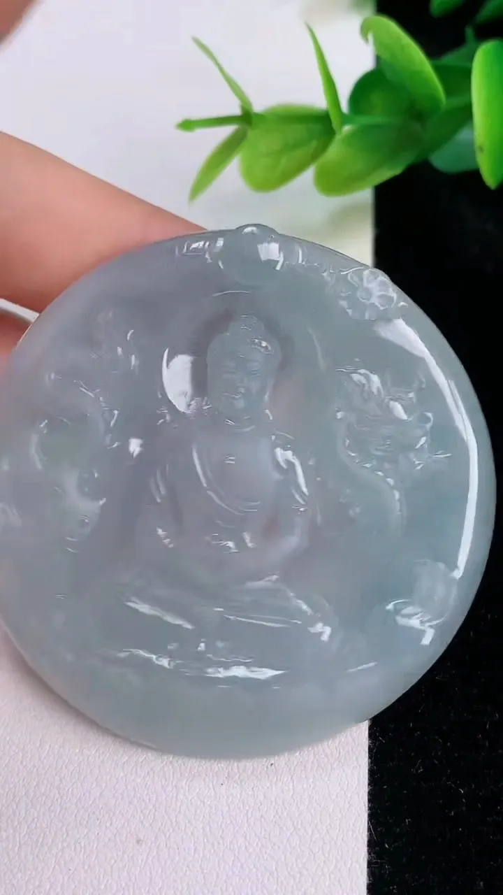 天然A货翡翠祥龙大日如来吊坠，尺寸54.2-5.5，重量:35.34g
7月19日