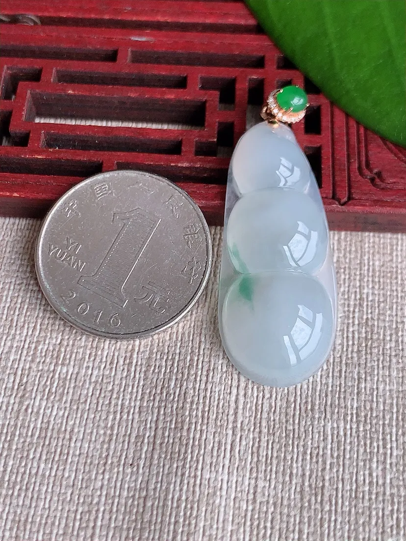 天然A货翡翠18K飘花四季豆福豆平安豆吊坠尺寸46.4×38.4×16.3×6m量7.04g 0719