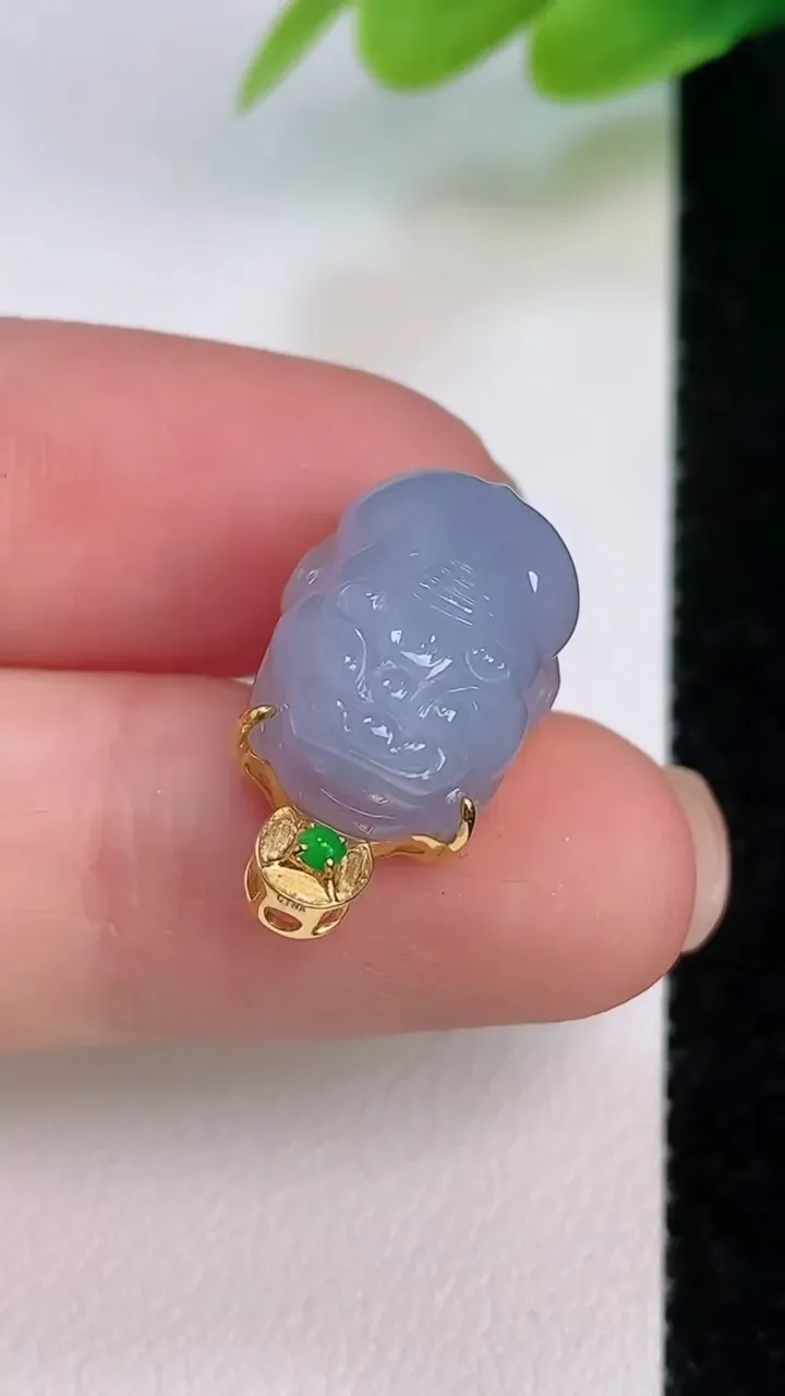 天然A货翡翠18k金紫罗兰貔貅吊坠，尺寸15-11.6-10.4，重量:3.32g
7月19日