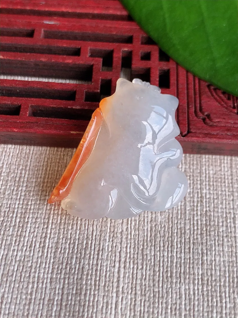 天然A货翡翠飘黄翡招财猫吊坠尺寸31.2×24.6×7.5m量9.43g 0719