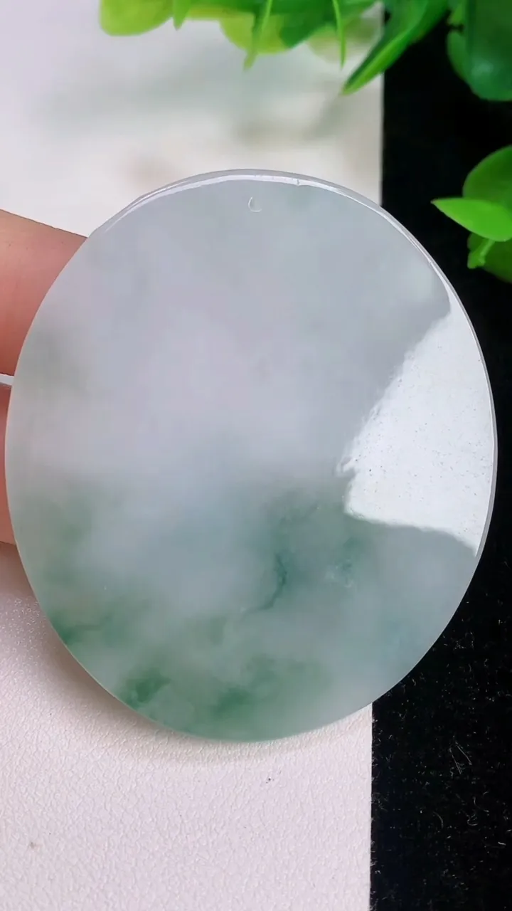 天然A货翡翠飘花祥龙观音菩萨吊坠，尺寸58-51-6，重:34.47g
7月20日